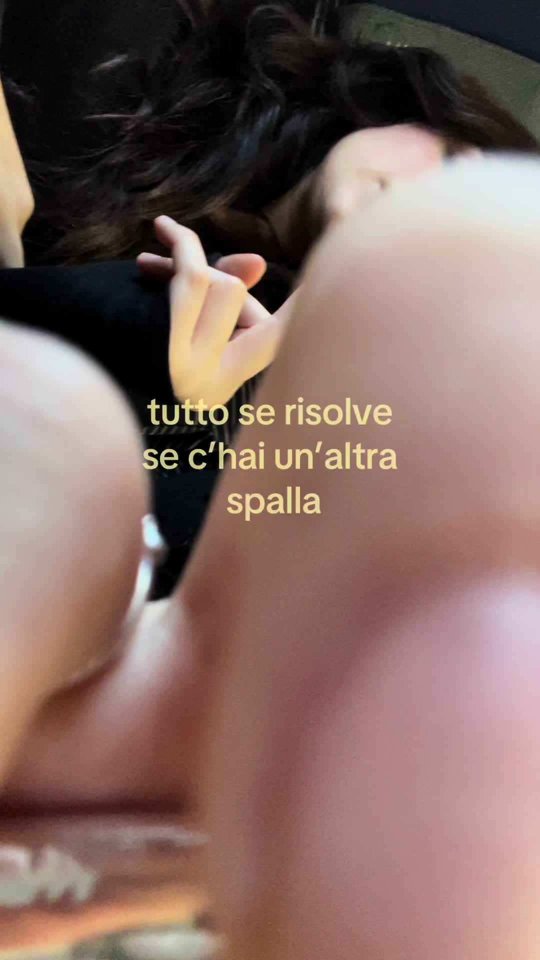 @𖣂
