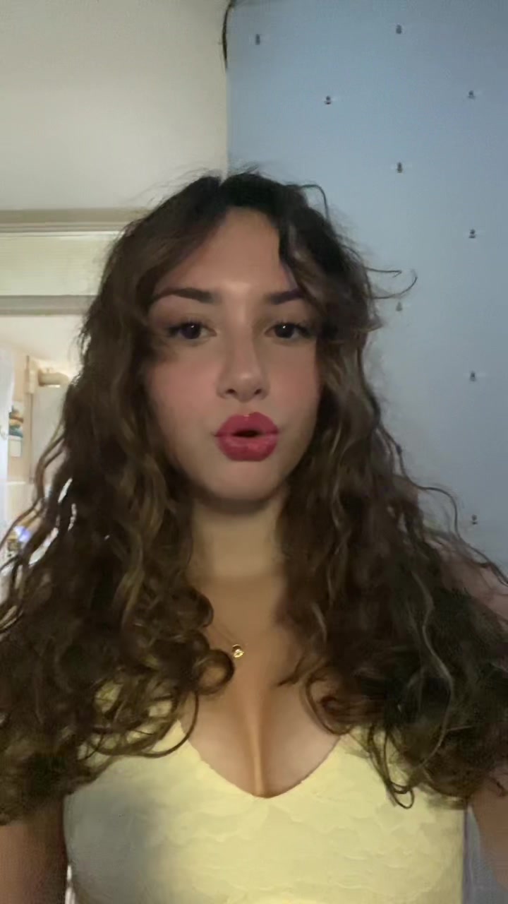 @maisieᥫ᭡.