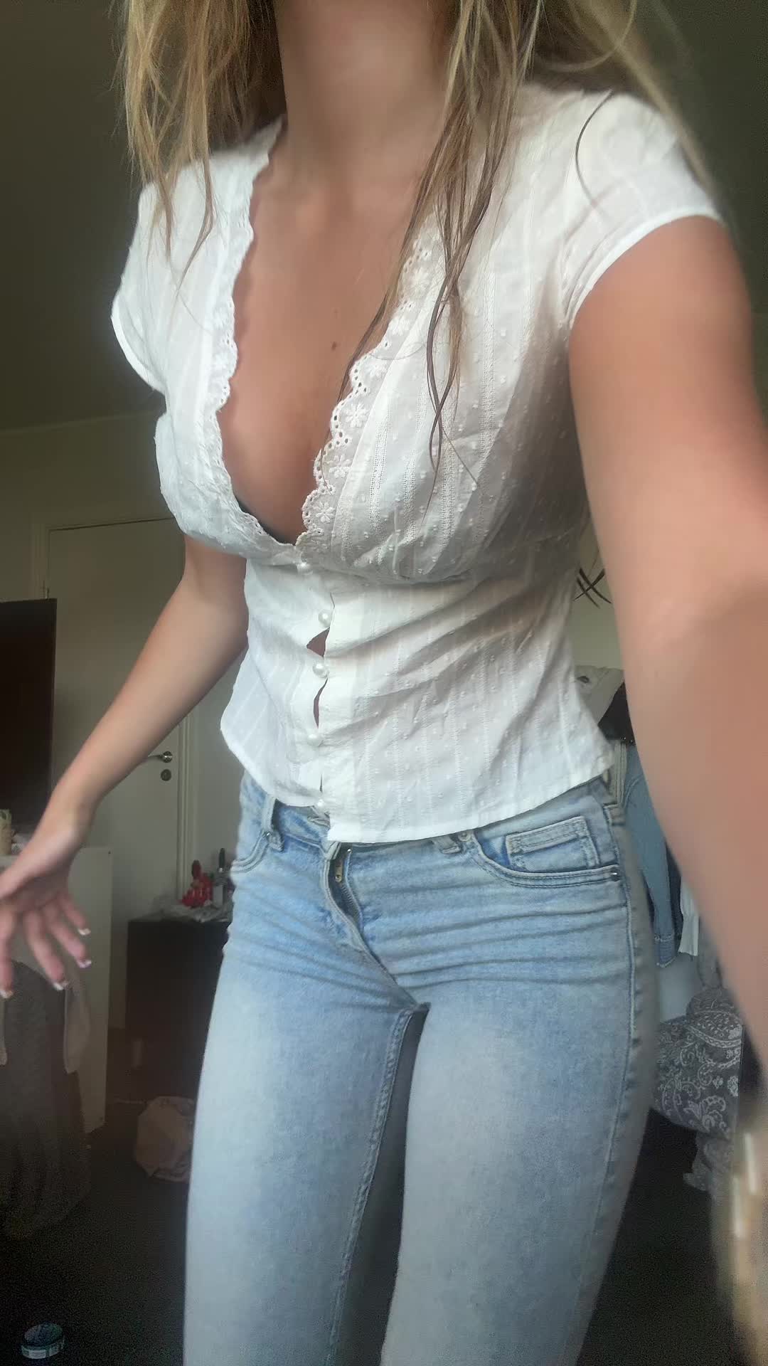 @Ella ♱