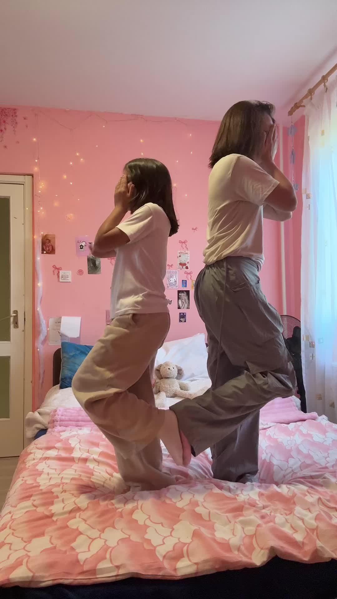 @𝐯𝐚𝐧𝐞𝐞𝐬𝐡𝐡_
