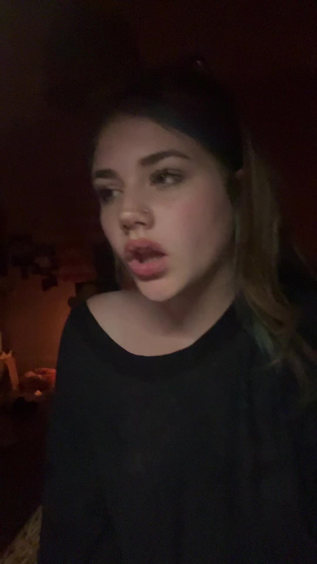 @꧁༒ℓiℓy༒꧂