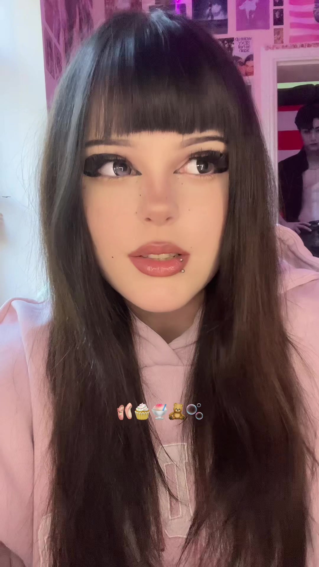 @𝓶𝓲𝓲🧁