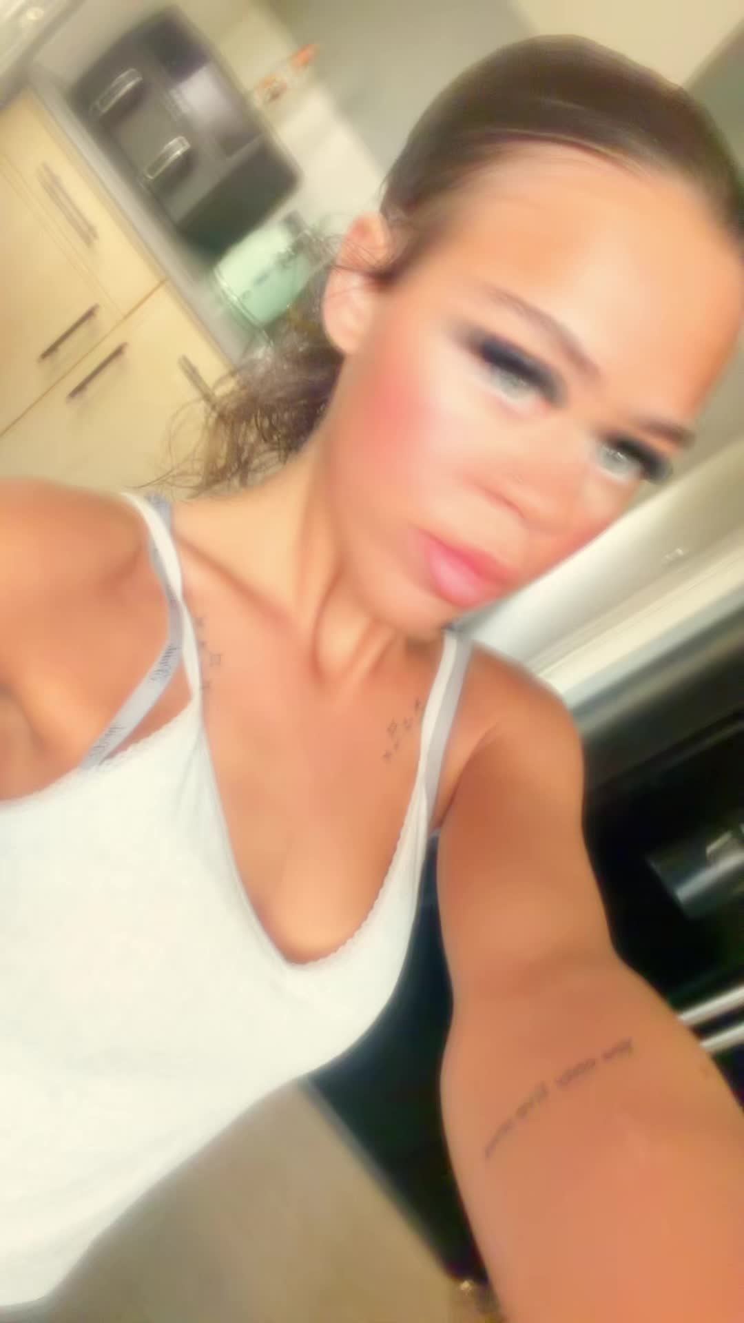 @lilylamptey