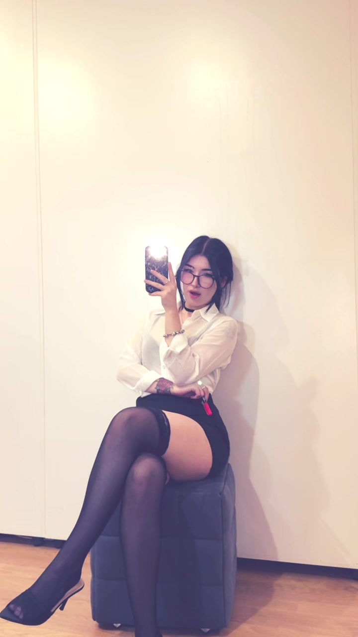 @анютка