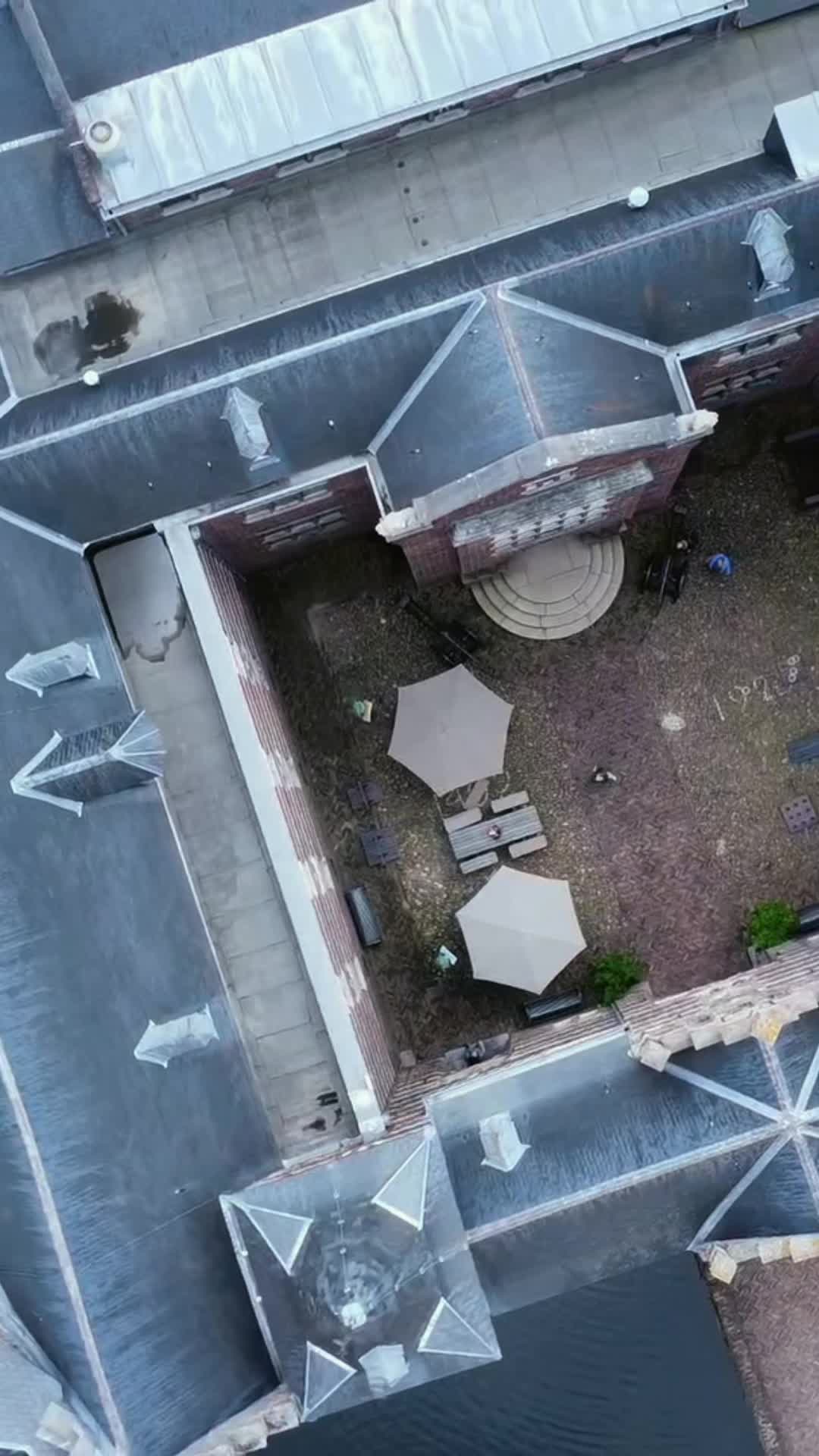 @DroneBySou