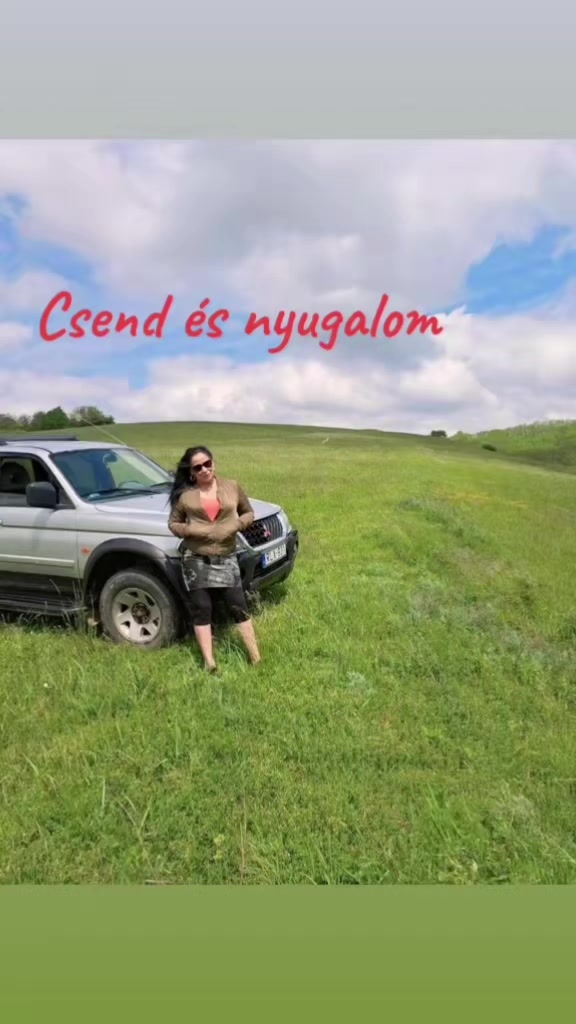 @Éva Daróczi487