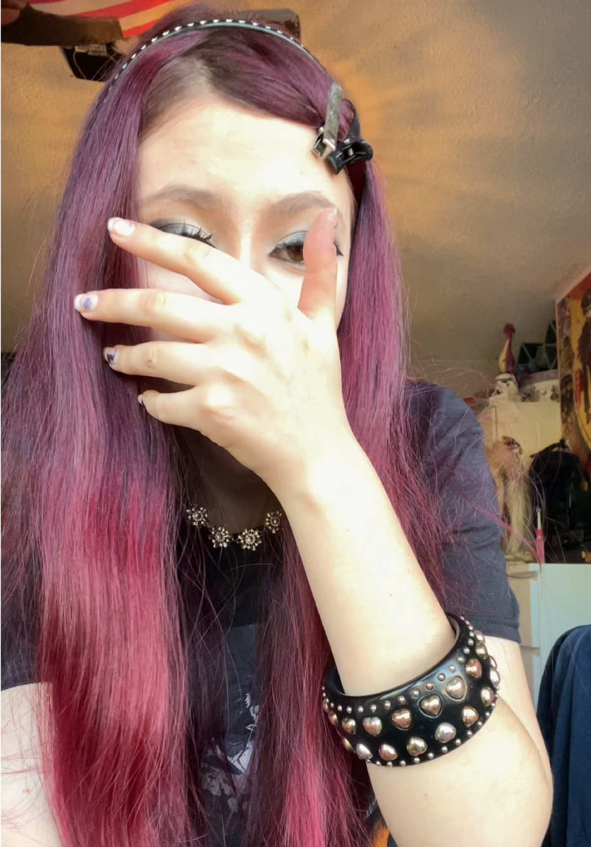 @˚࿔ella𝜗𝜚˚