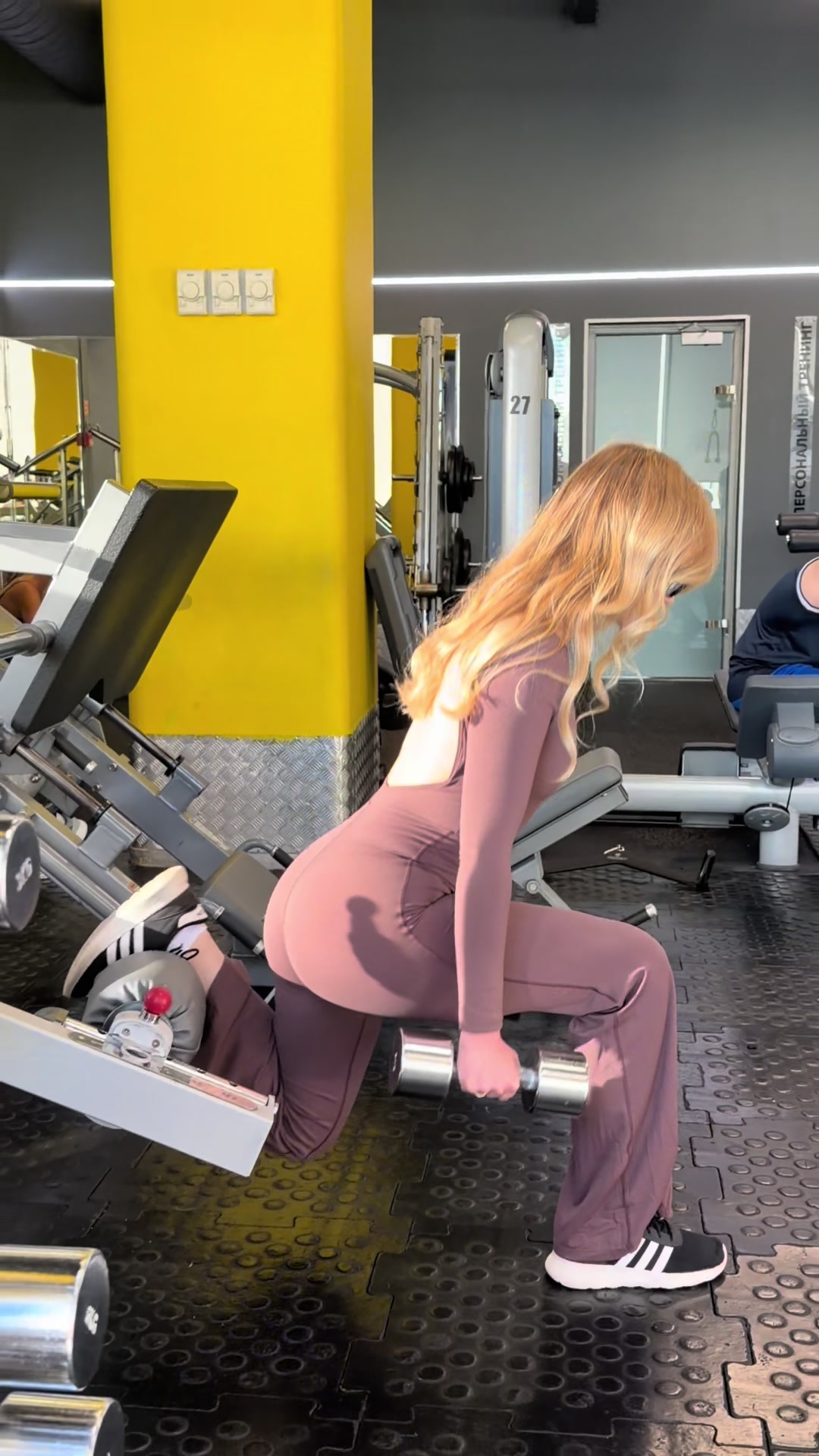 @dshkls27
