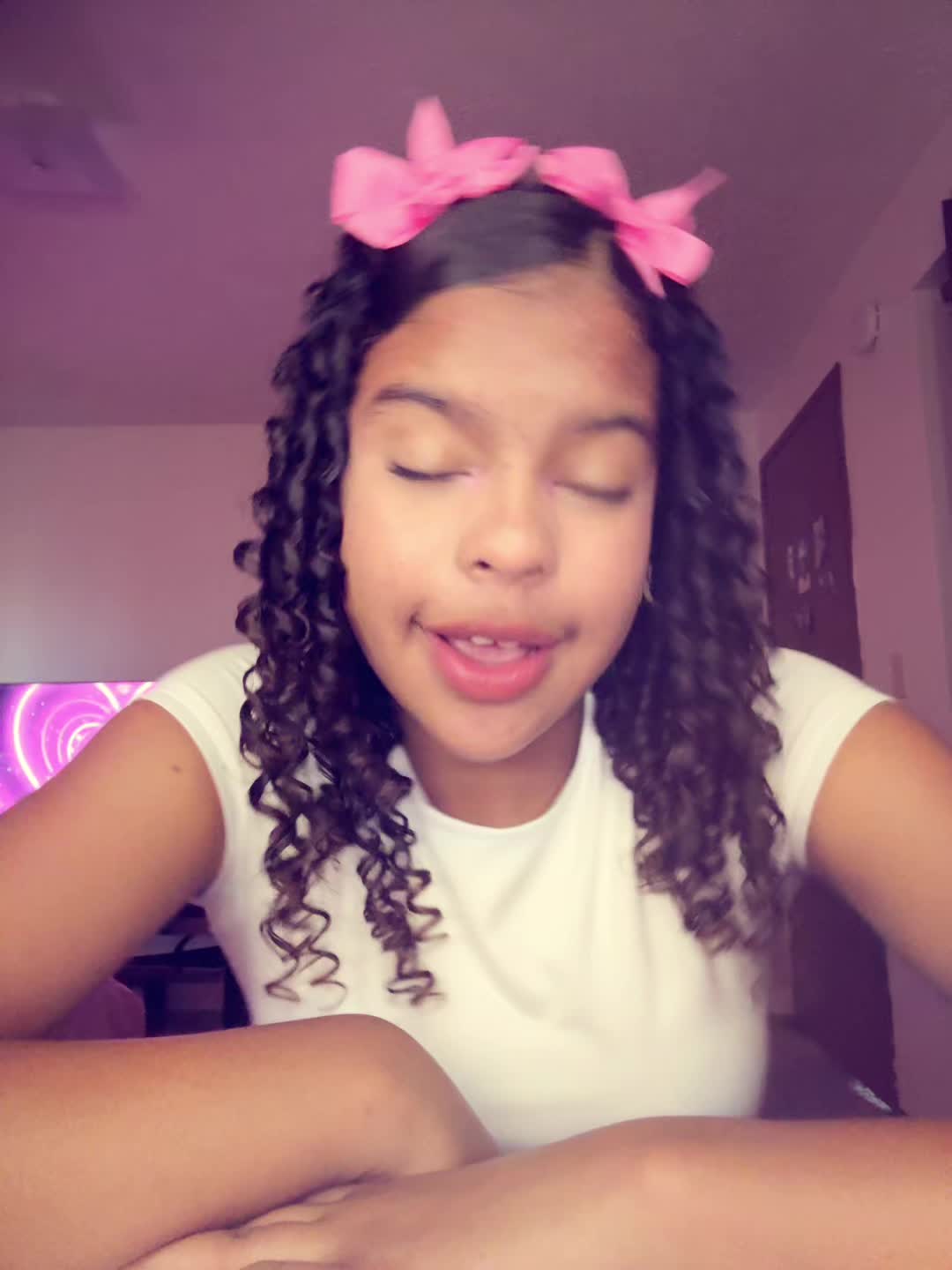 @𝓝𝓪𝔂🎀