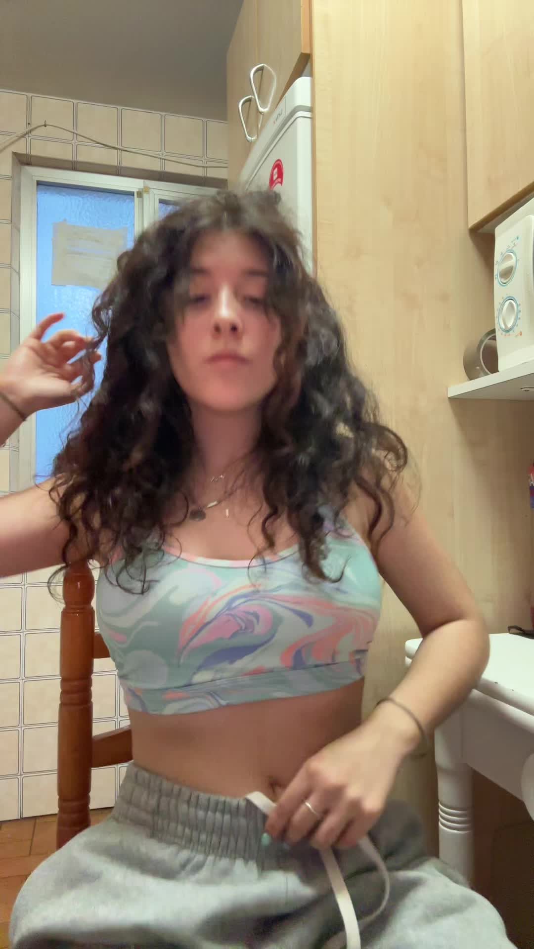 @abriiiiiiiiiiiiiiiiiil