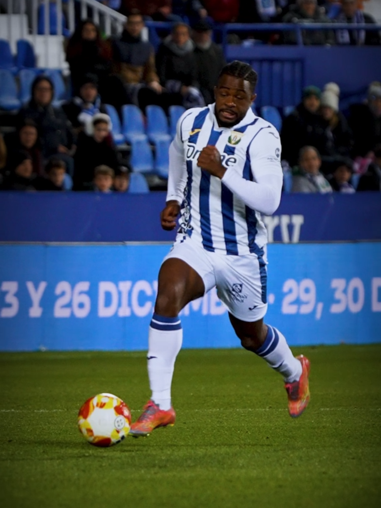@C.D. Legan&eacute;s