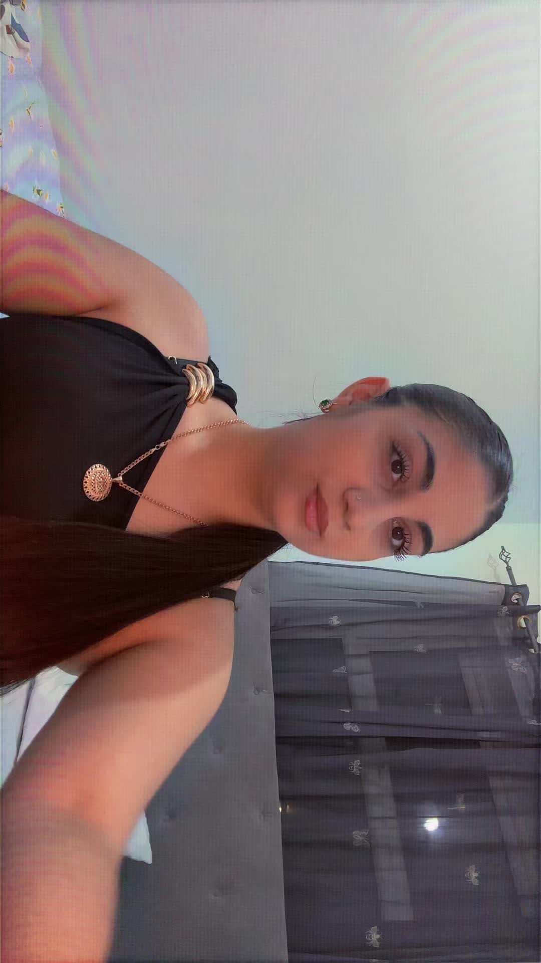 @𝐕✨