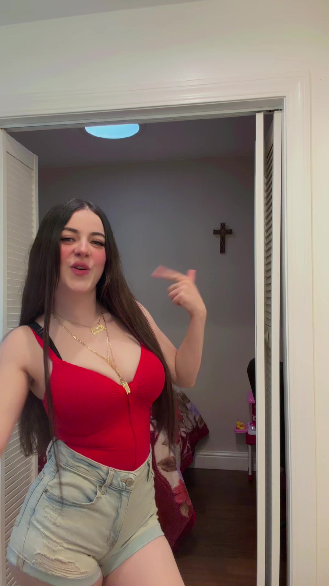 @Selena Moreno