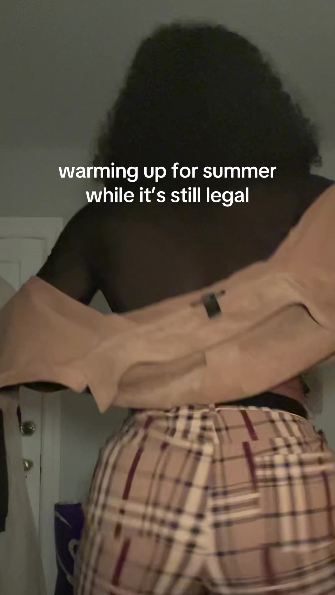 @HelloVella.wav