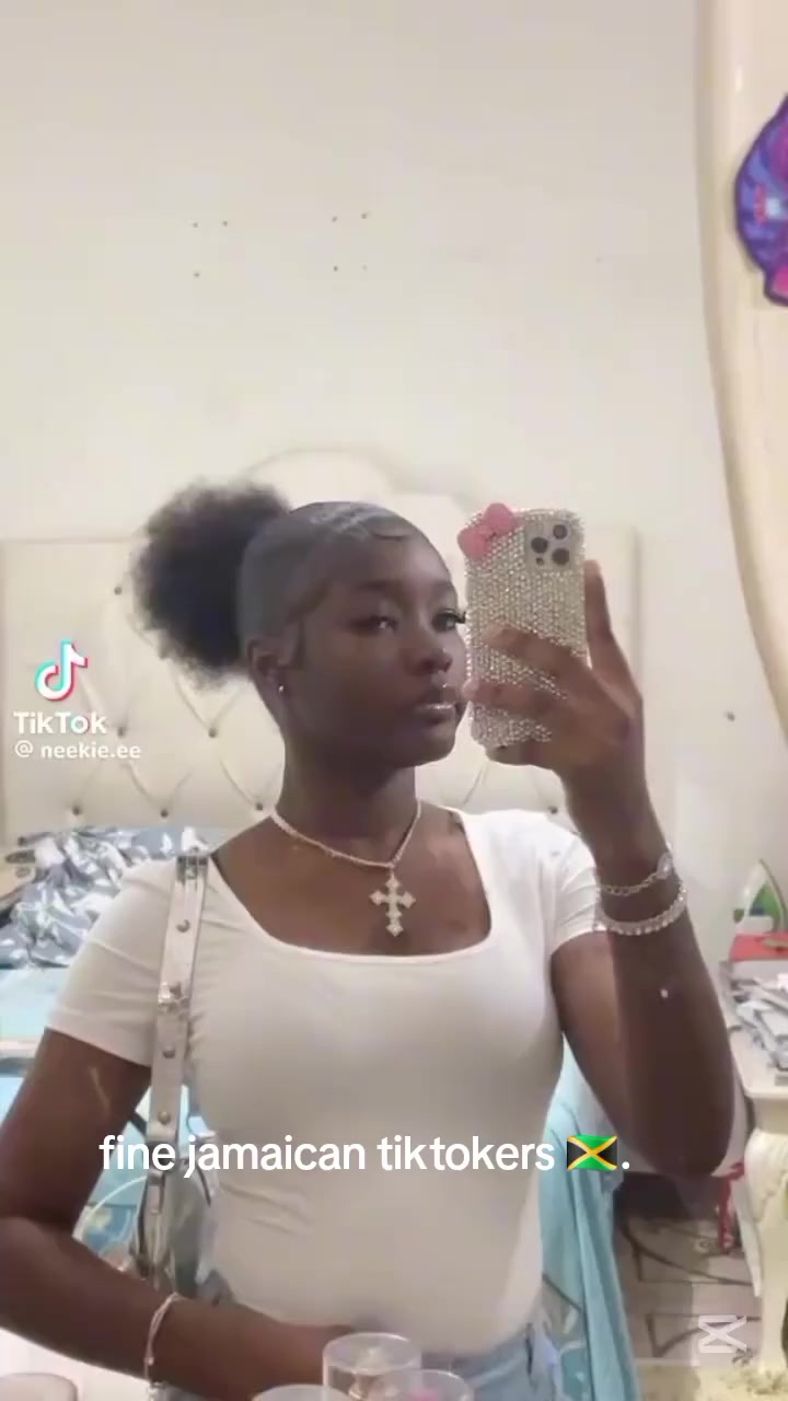 @𝐒𝐜𝐡𝐨𝐨𝐥𝐚𝐳 𝐄𝐝𝐢𝐭⭐️.