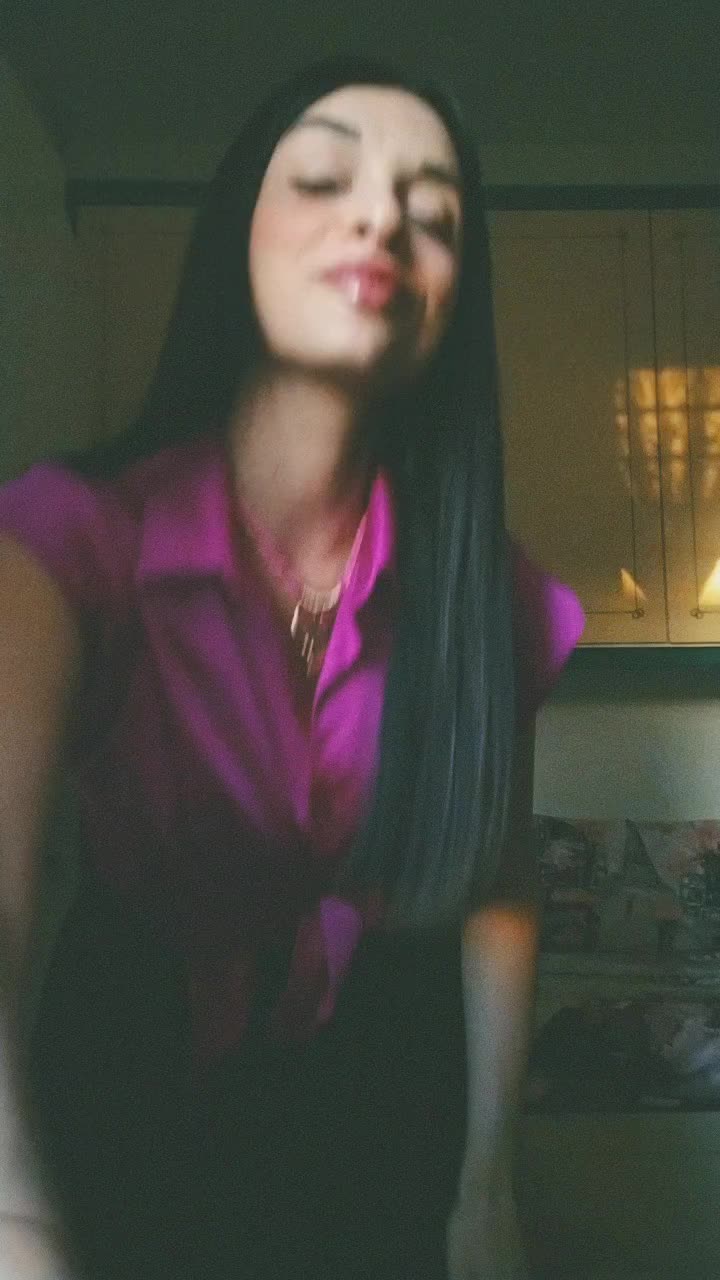 @lucycellamare945