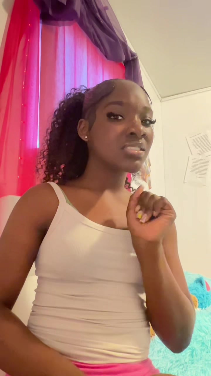 @justjanelllife
