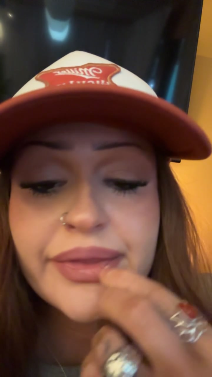 @trishaclaudette_