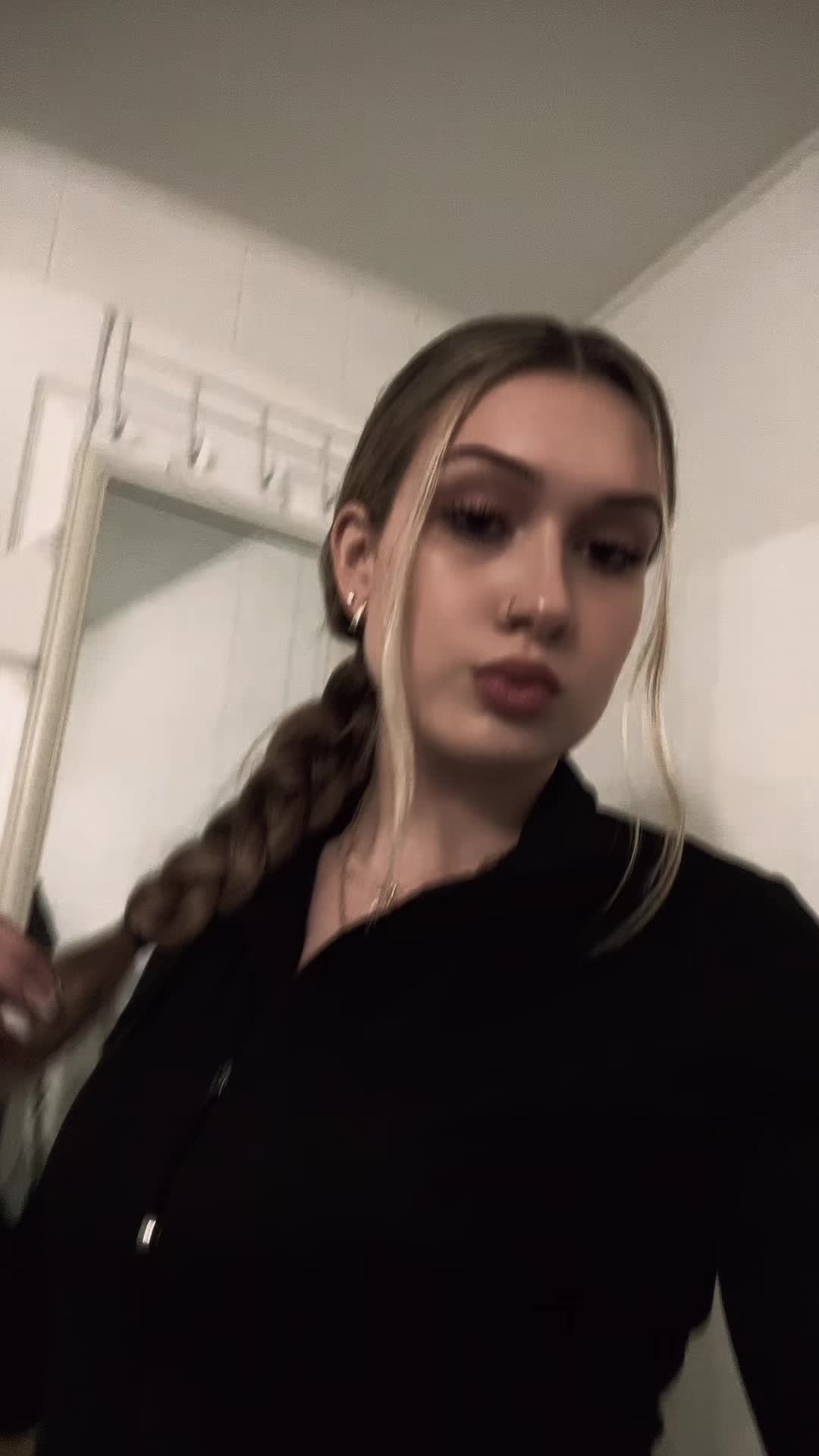 @alexia🦋.