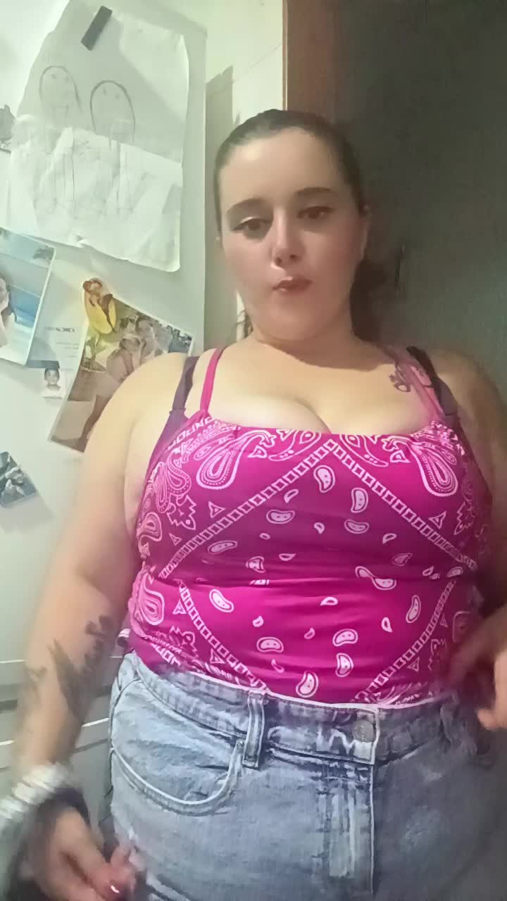 @Angeeliitah96