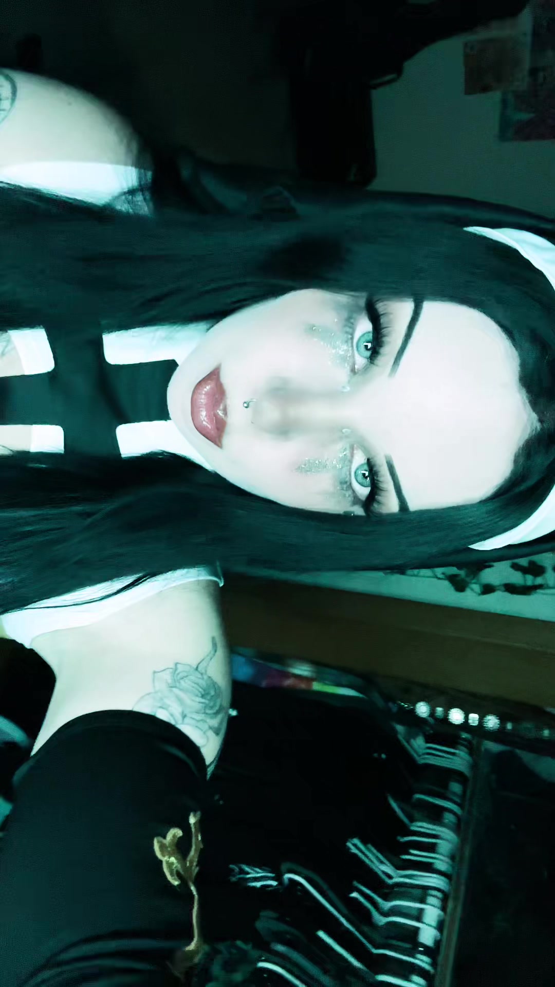 @⋆༺♱༻⋆
