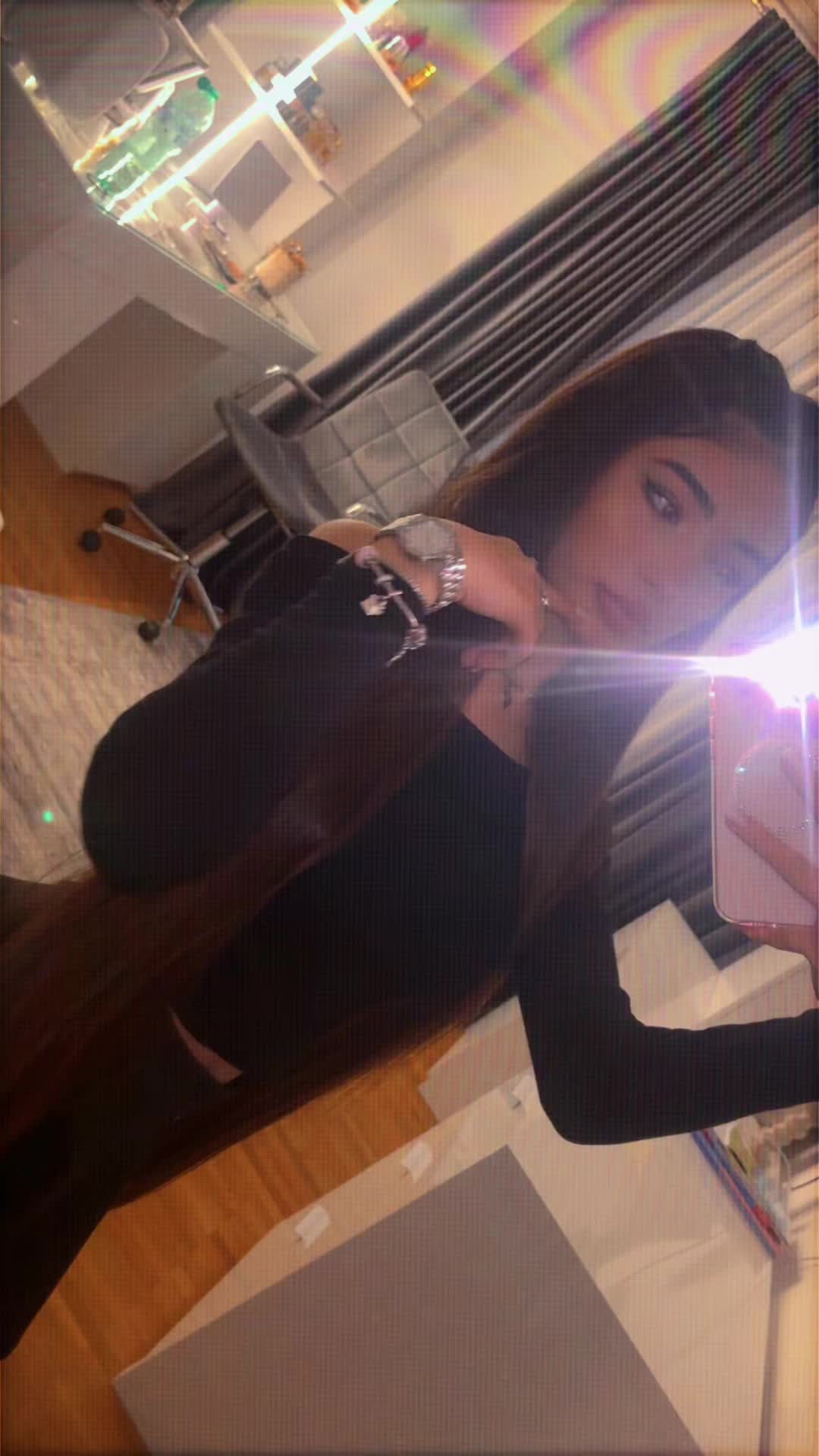 @𝒜𝓁𝓎𝓈𝒶♛