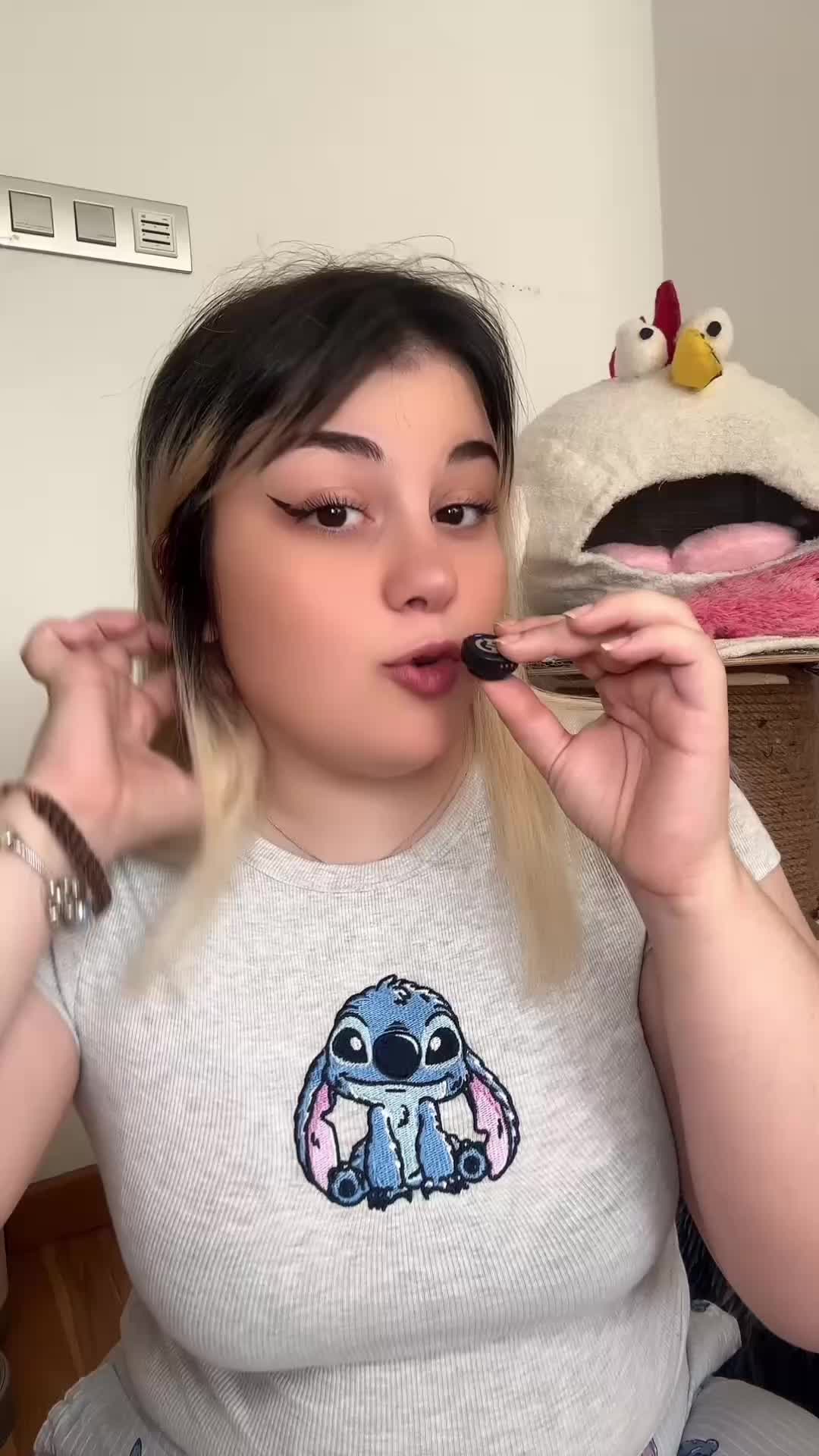 @- Alejandra  🐱💕