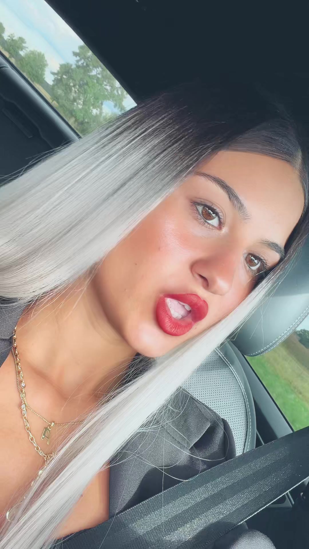 @Andreea deea