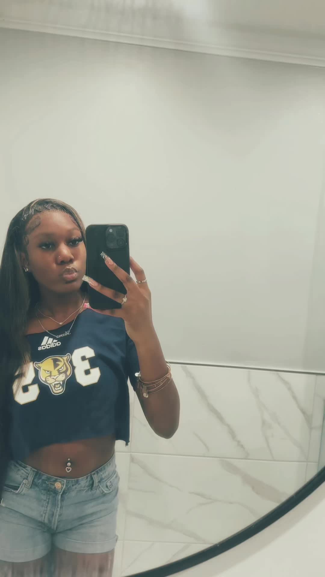 @👸🏾