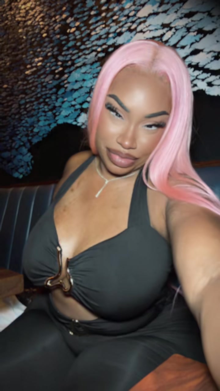 @AshleyBeaThick