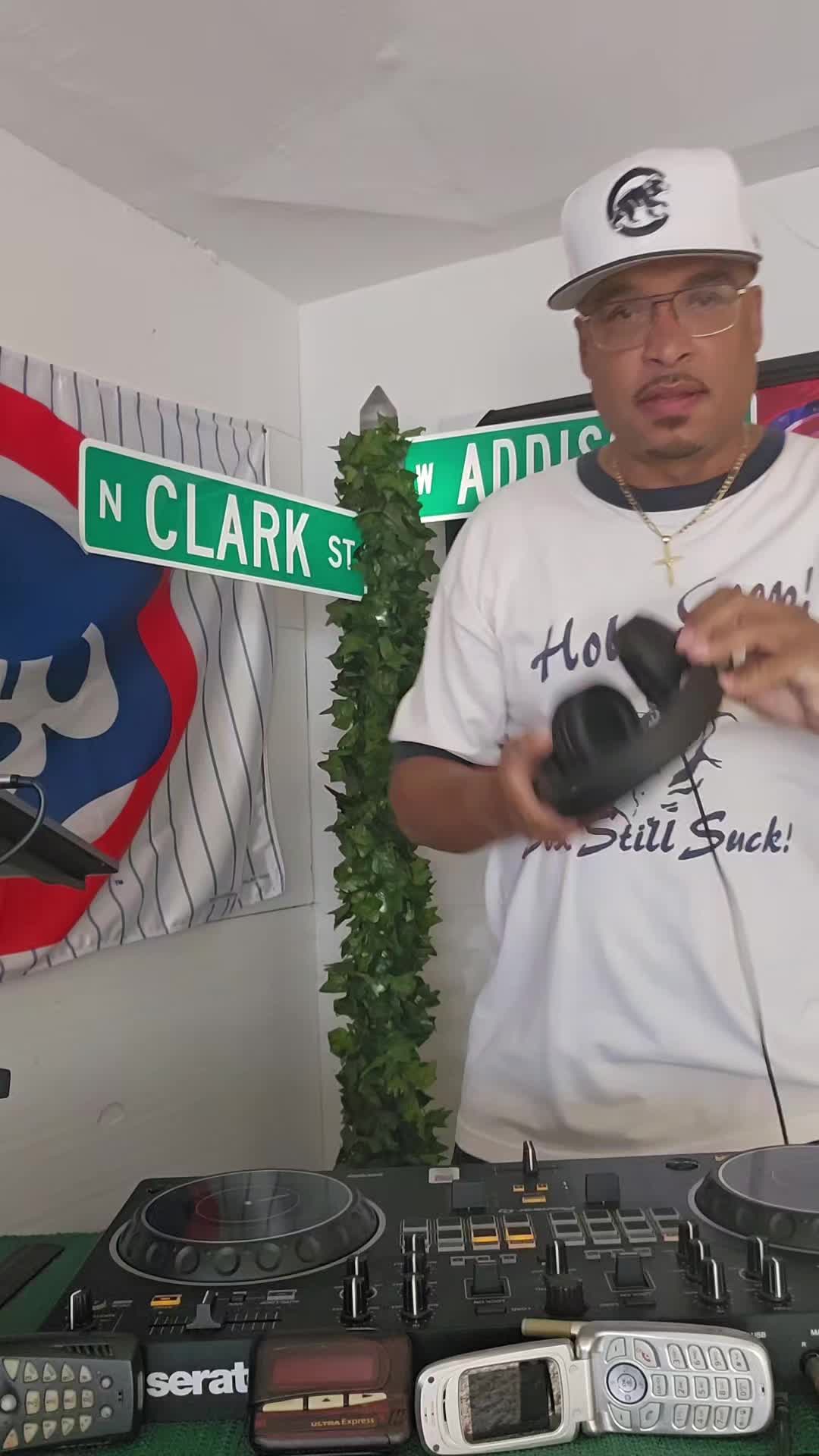 @Mr__Throwback