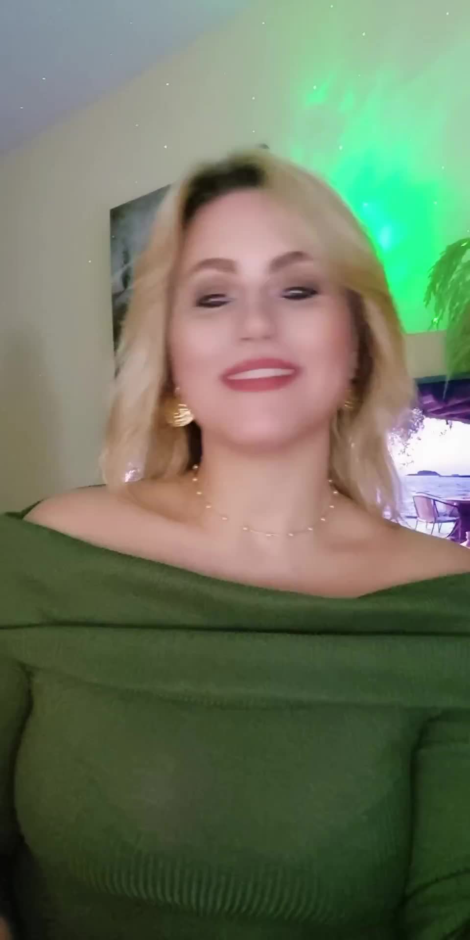 @Roxana