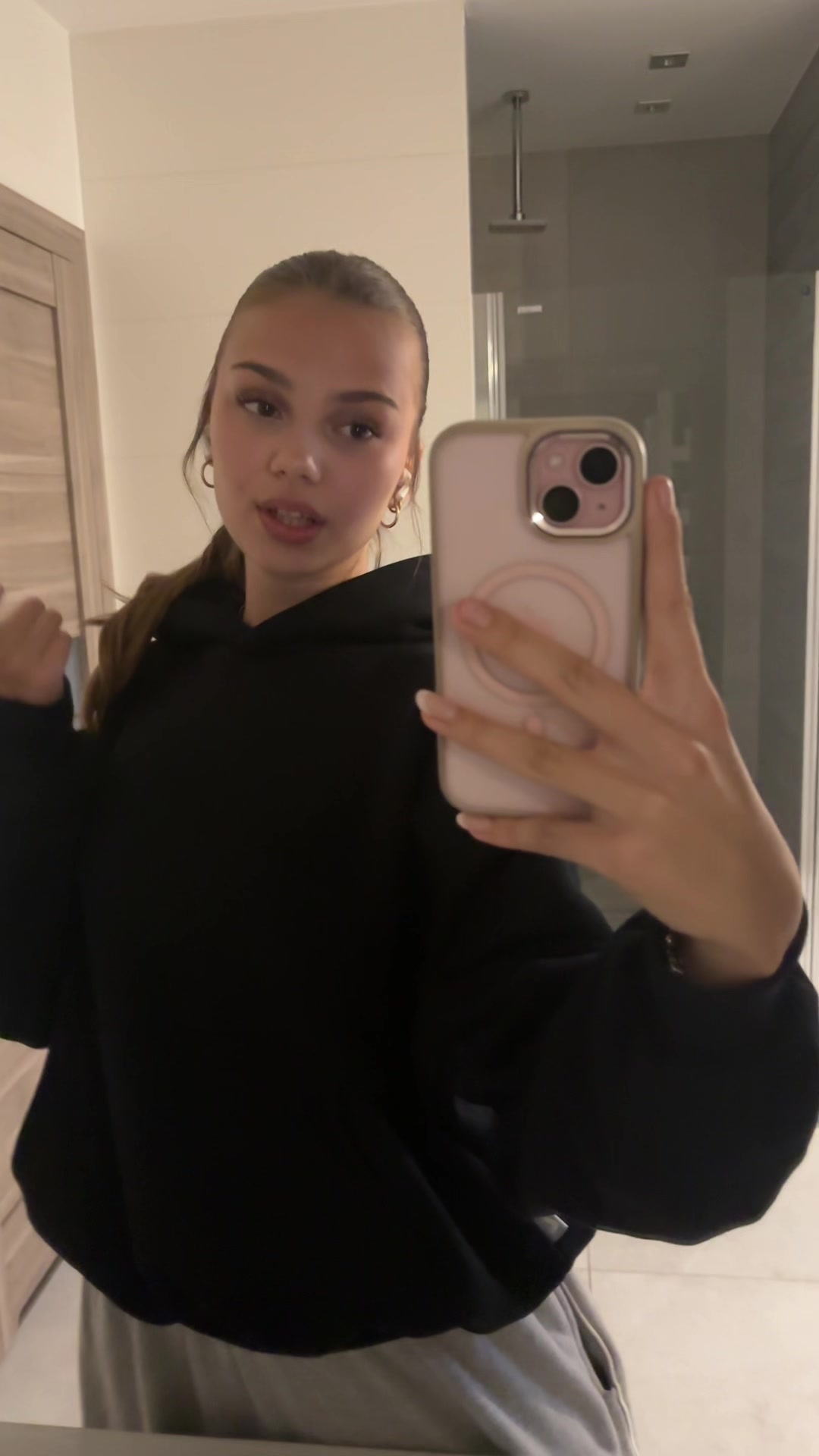 @𝑯