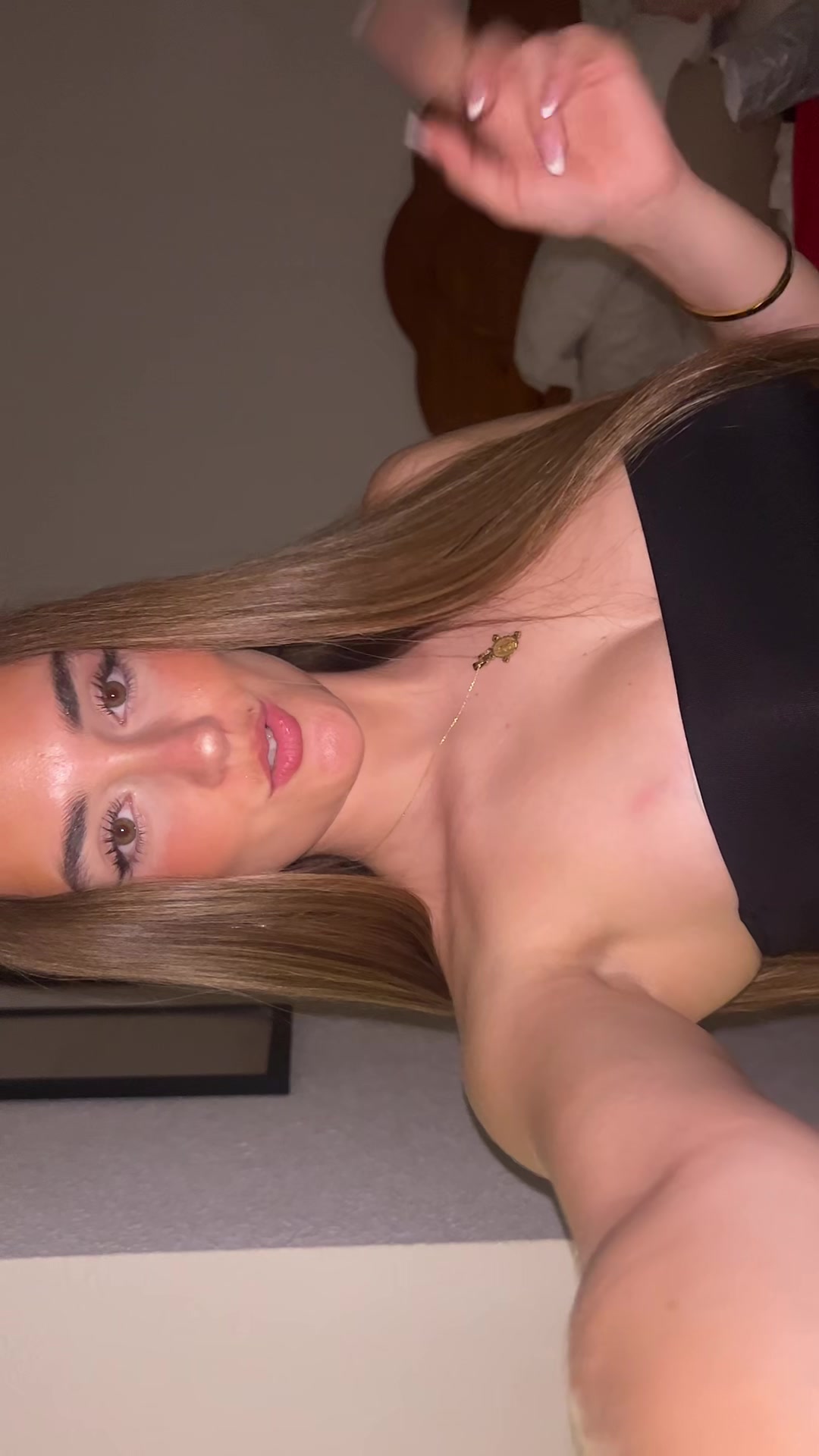 @avellanak