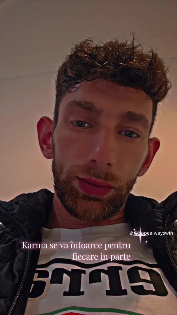 @❤️α∂яιαи❤️