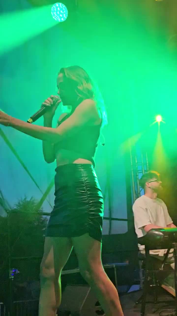 @emmadrobnaofficial