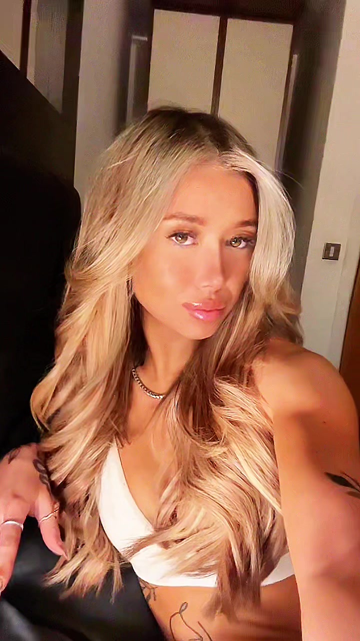 @courtneymaddenx