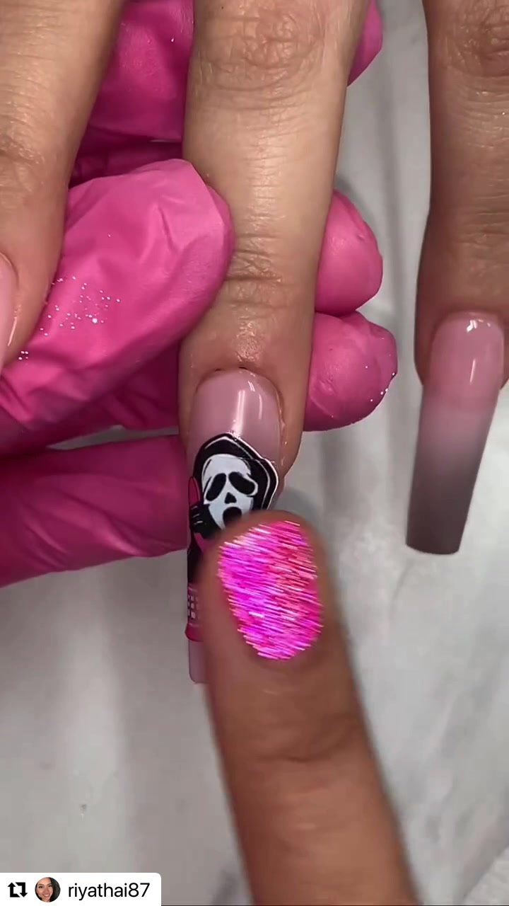 @Riya's Nails
