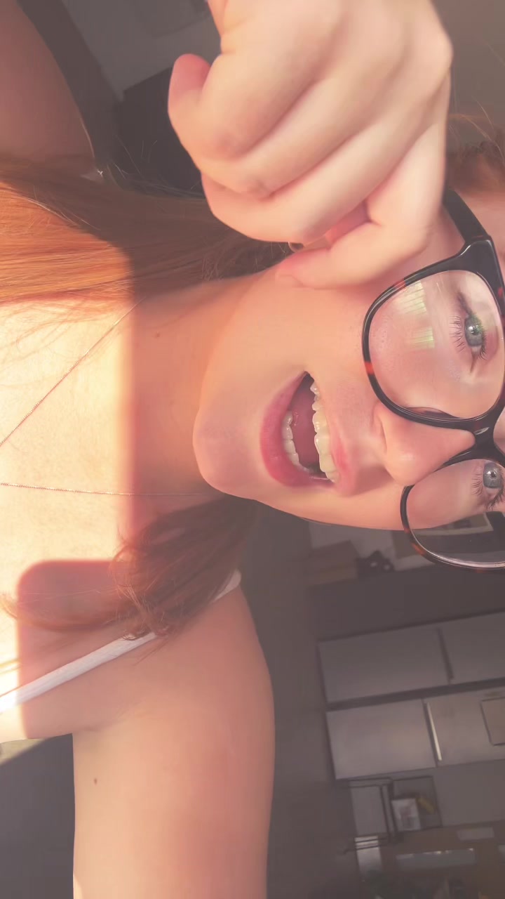 @elliehenderson1