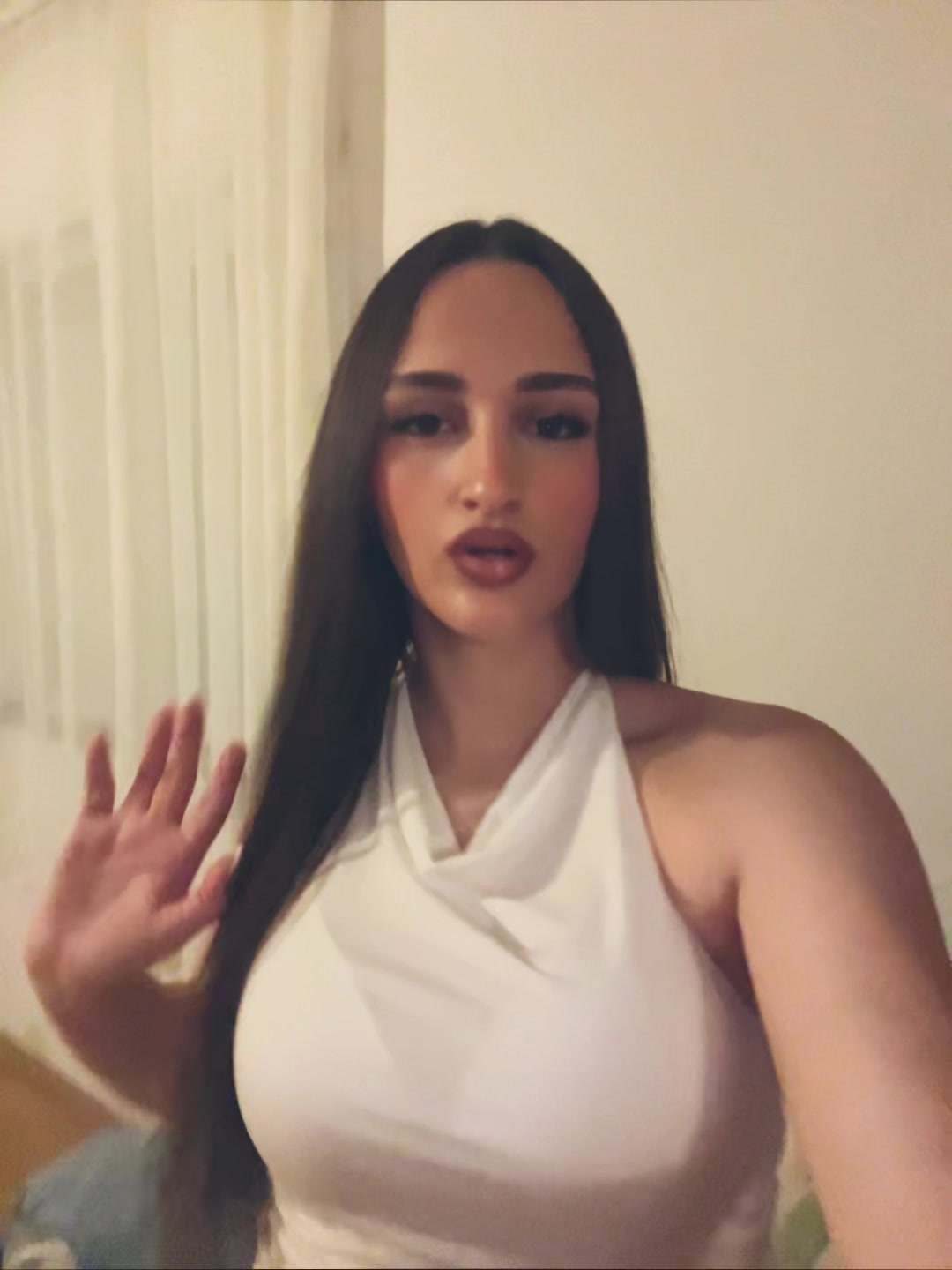 @leonisa