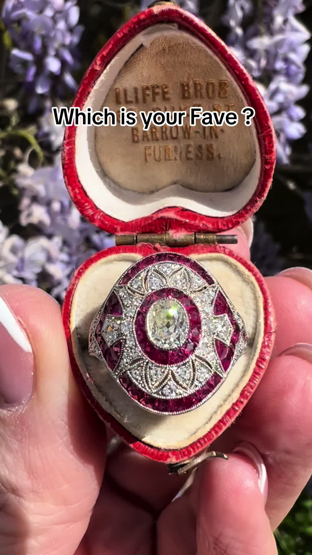 @Laurelle Antique Jewellery