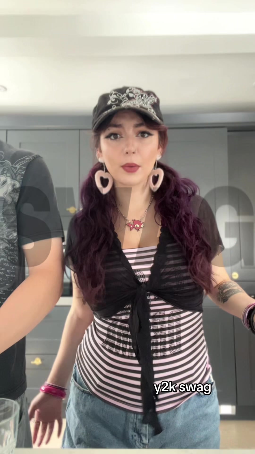@bella