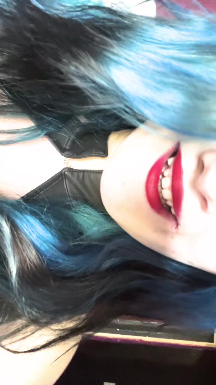 @🥀miku🦇