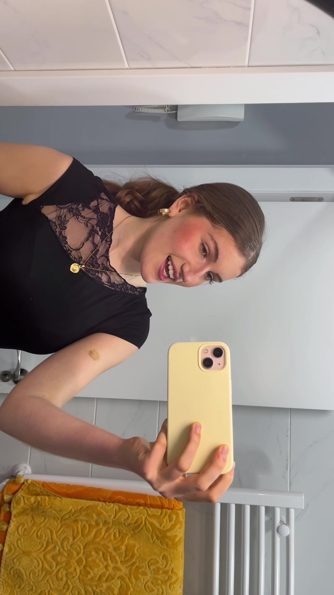 @&