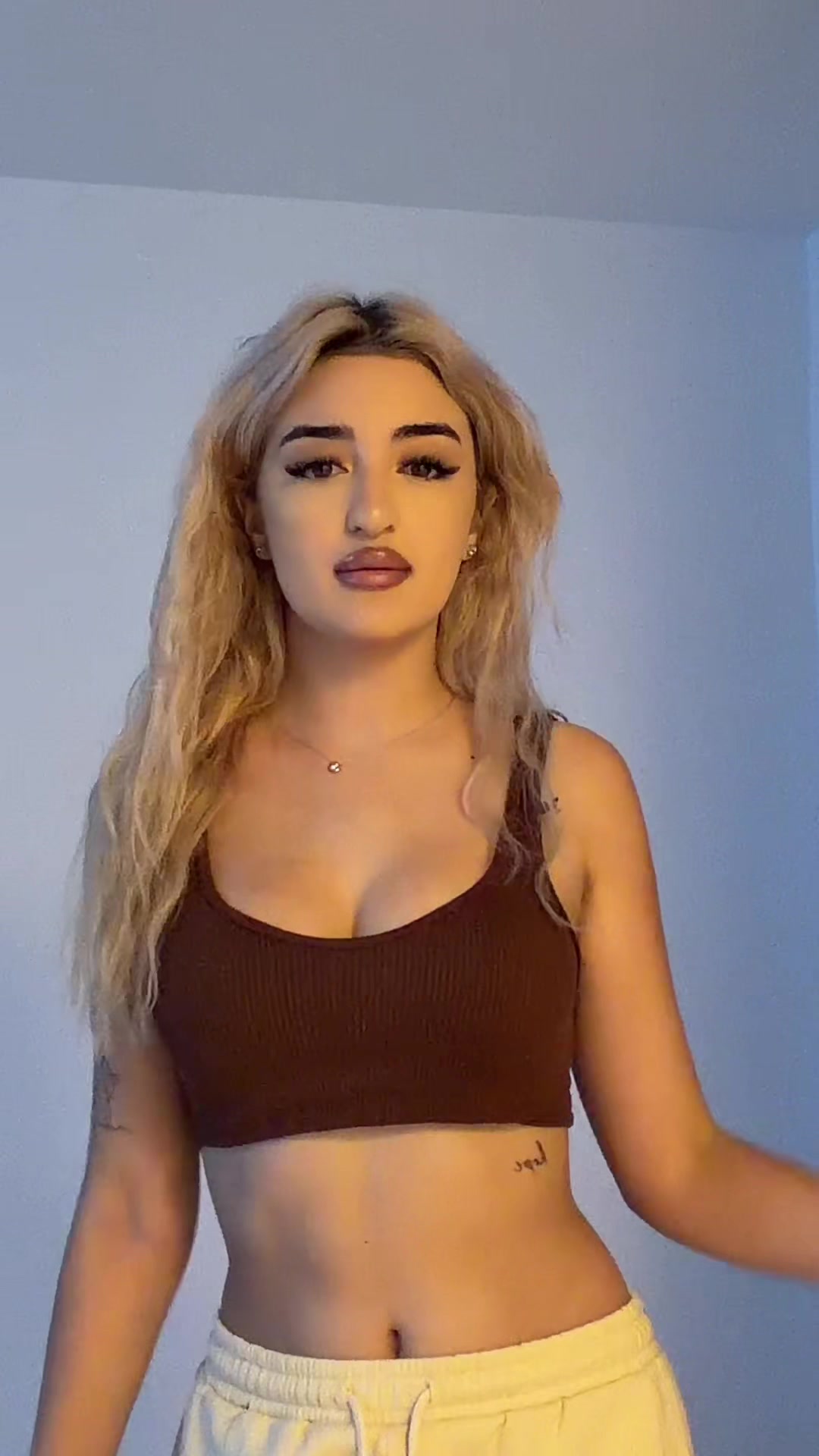 @𝓐𝓷𝓪𝓜𝓪𝓻𝓲𝓪𝓡𝓸𝓫𝓮𝓻𝓽𝓪