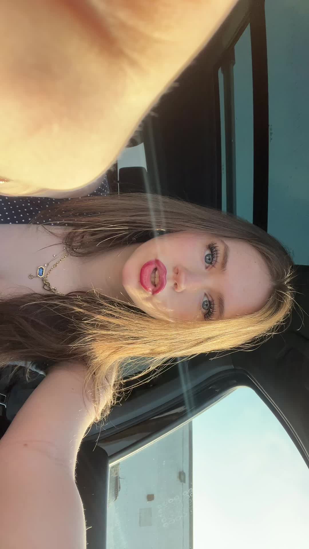 @elle