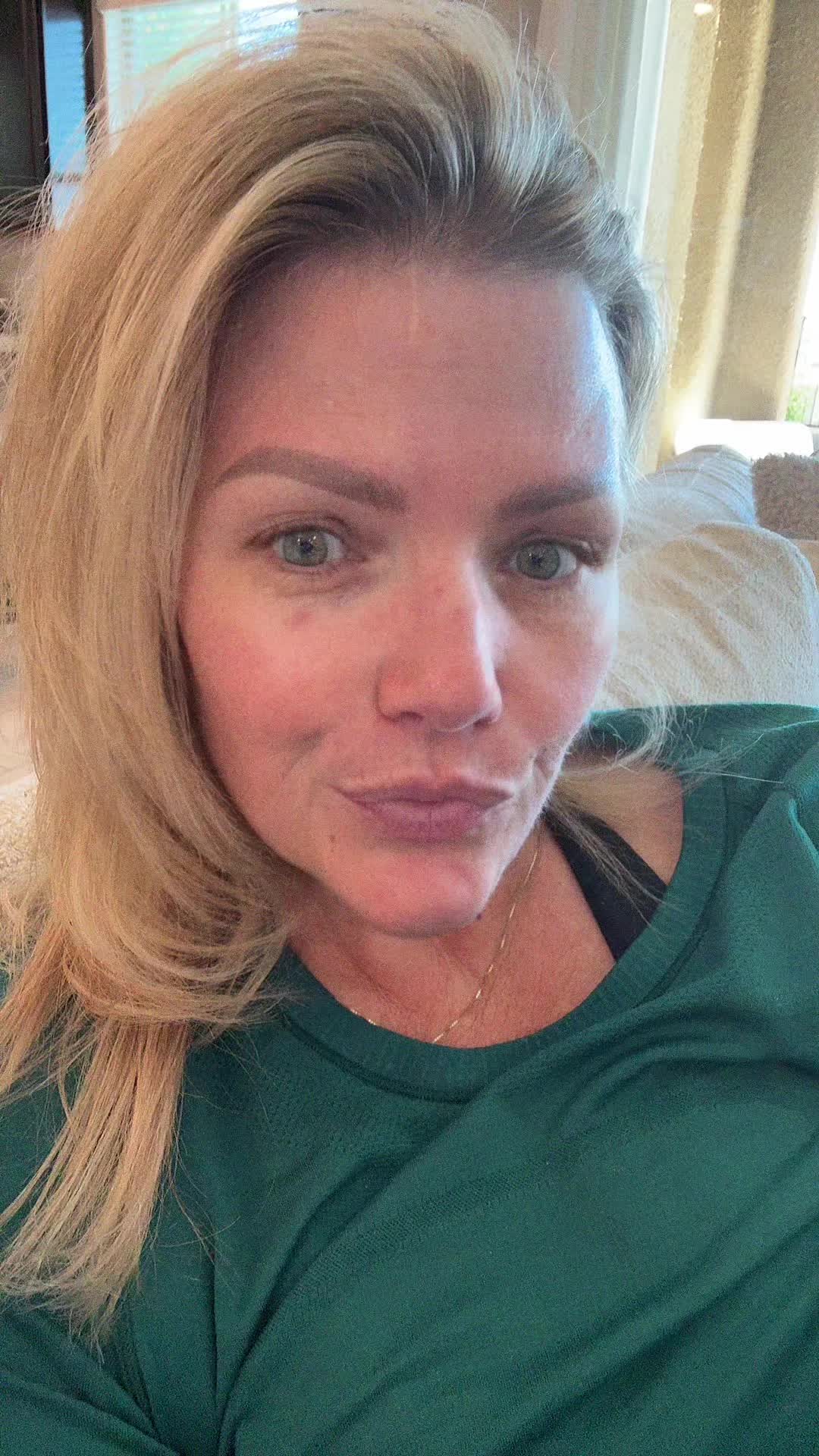 @HeyRebeccaIRL
