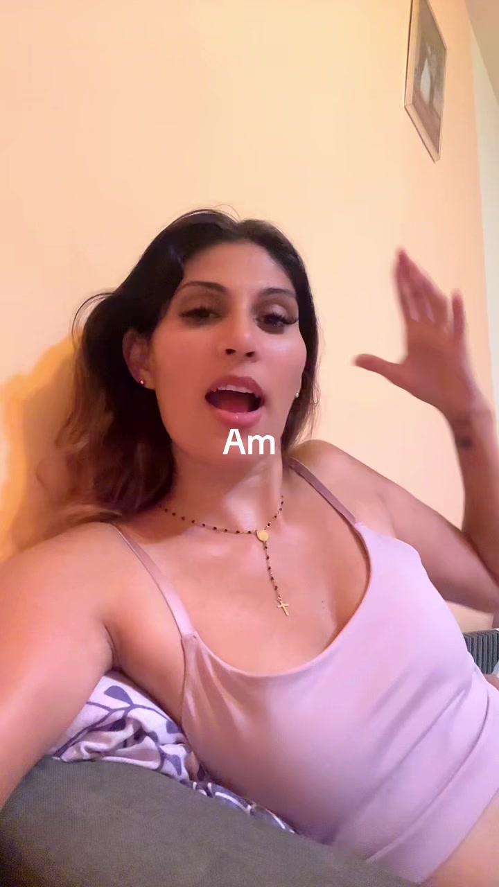 @💞💞Laura brunețica👑 👑