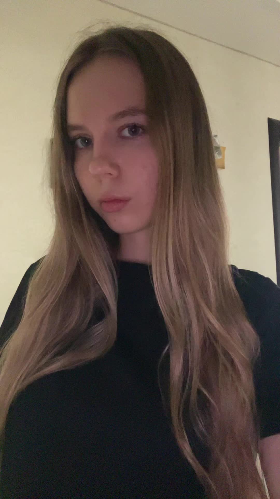 @esennĩa🩰