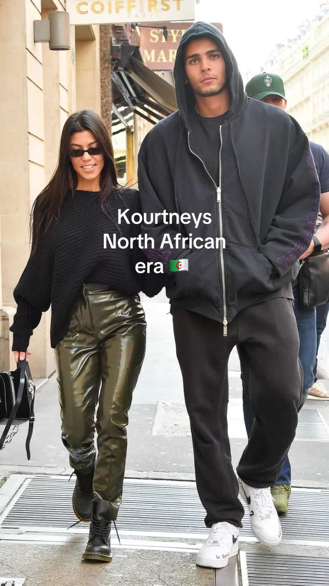 @⃟